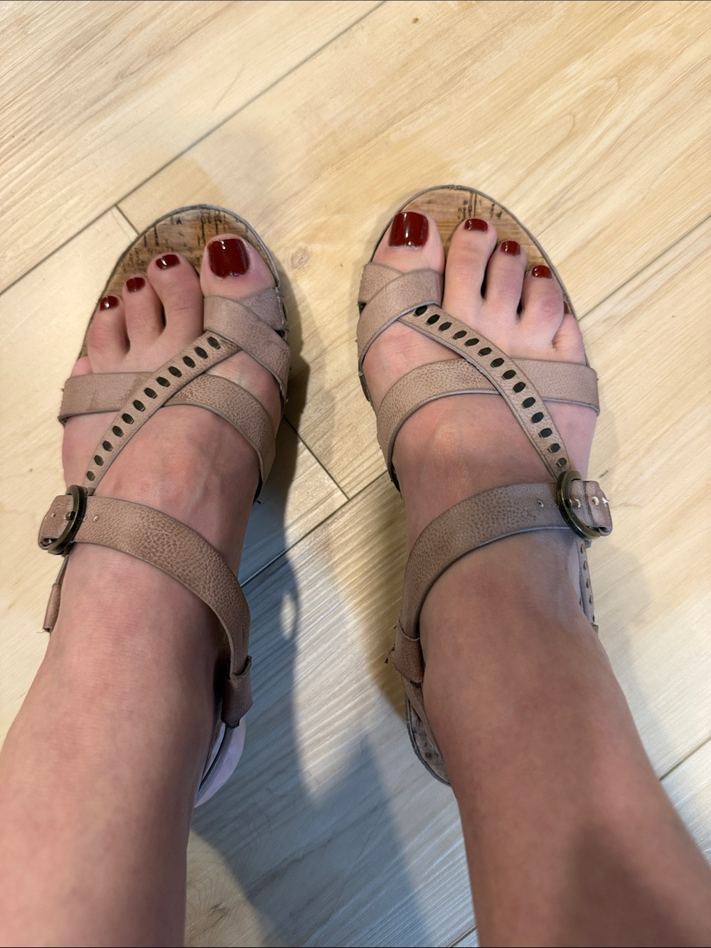 Women’s Neutral Bare Traps Strappy Sandals